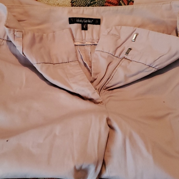 Daisy Fuentes Capris - Picture 1 of 3